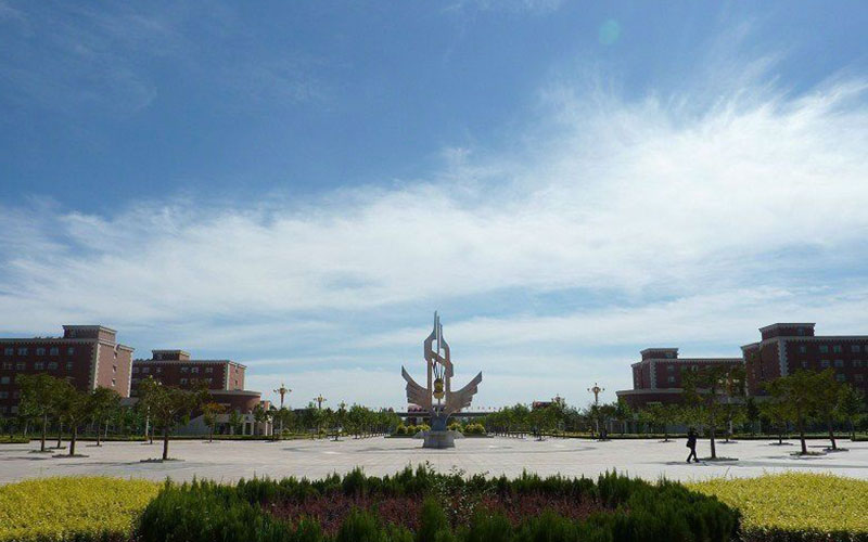 河北地质大学华信学院校园风景