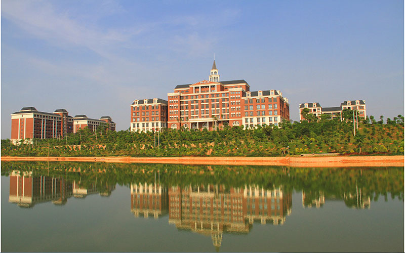 广州华立科技职业学院校园风景
