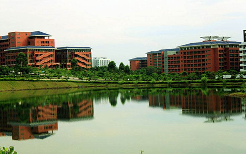 广州华立科技职业学院校园风景