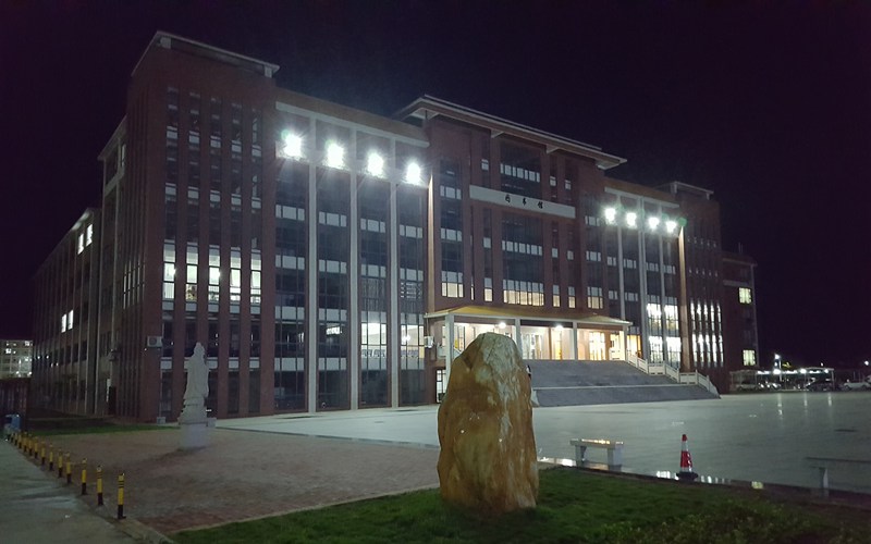 广州珠江职业技术学院校园风景