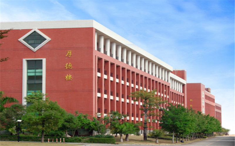 广州华商职业学院校园风景
