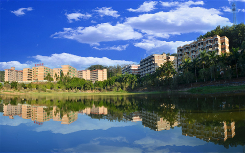 广州东华职业学院校园风景