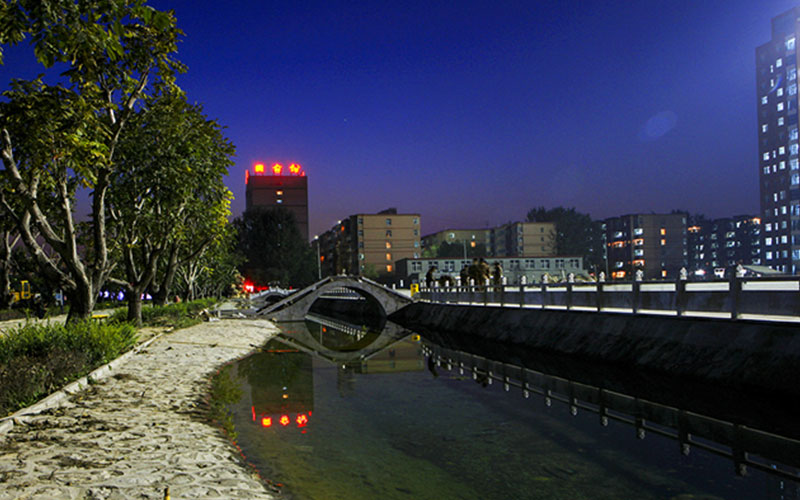 保定理工学院校园风景