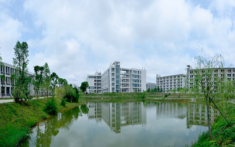 广东茂名幼儿师范专科学校校园风景