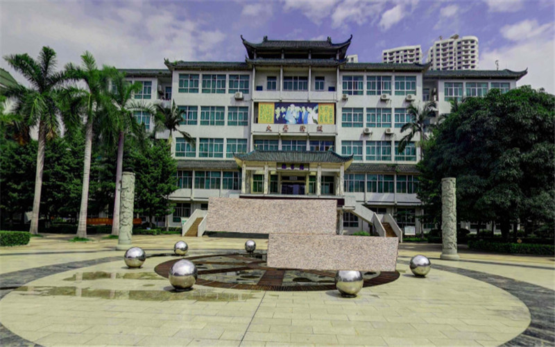 右江民族医学院校园风景