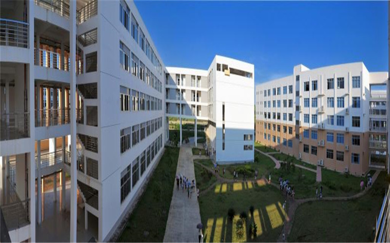 广西民族师范学院校园风景