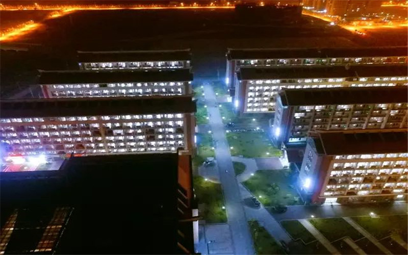 北部湾大学夜景图片