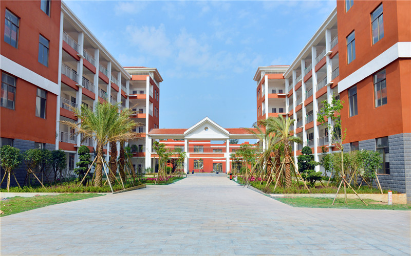 海南科技职业大学校园风景