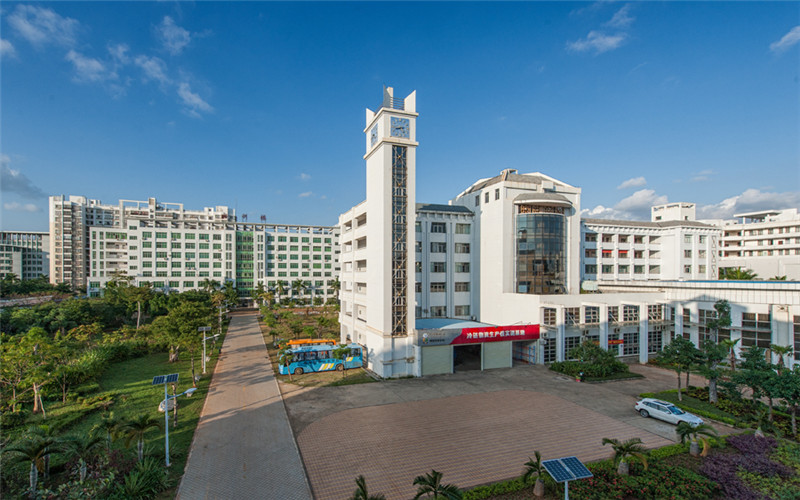 海南职业技术学院校园风景