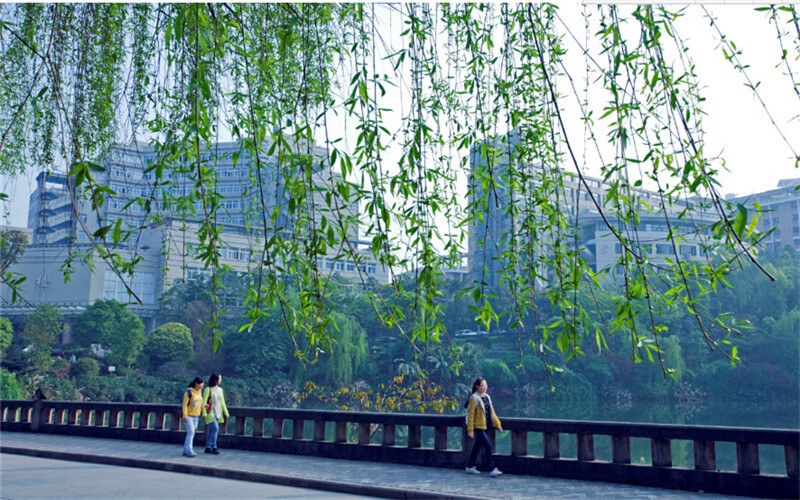 重庆工商大学校园风景