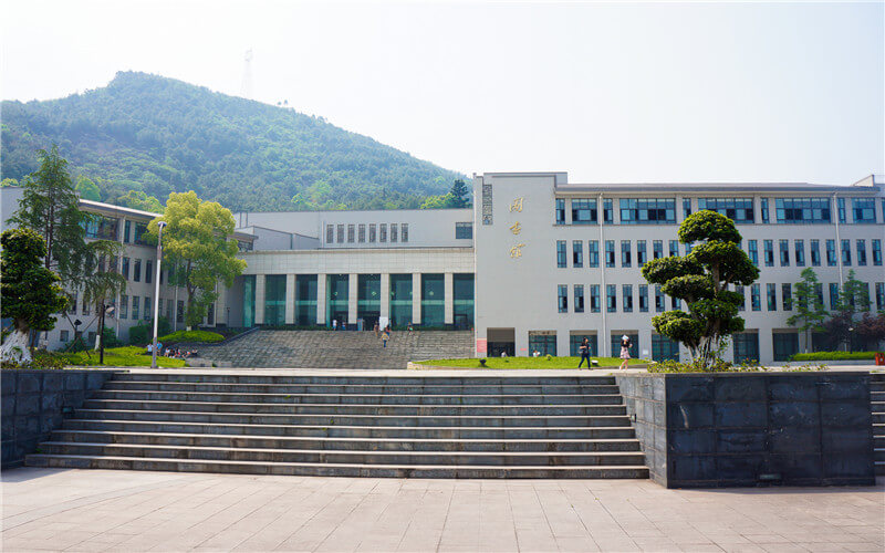 重庆城市科技学院校园风景