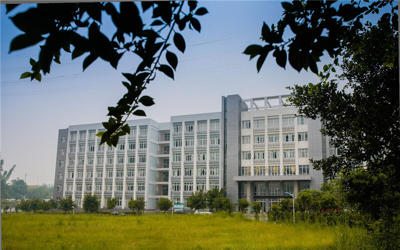 重庆工商大学派斯学院校园风景