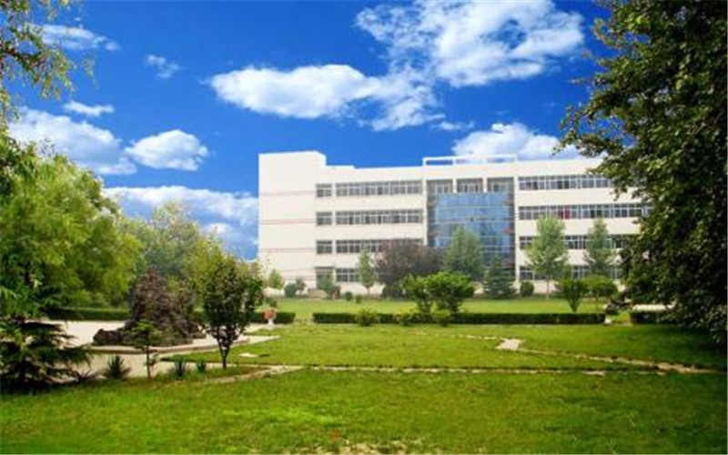 河北软件职业技术学院校园风景