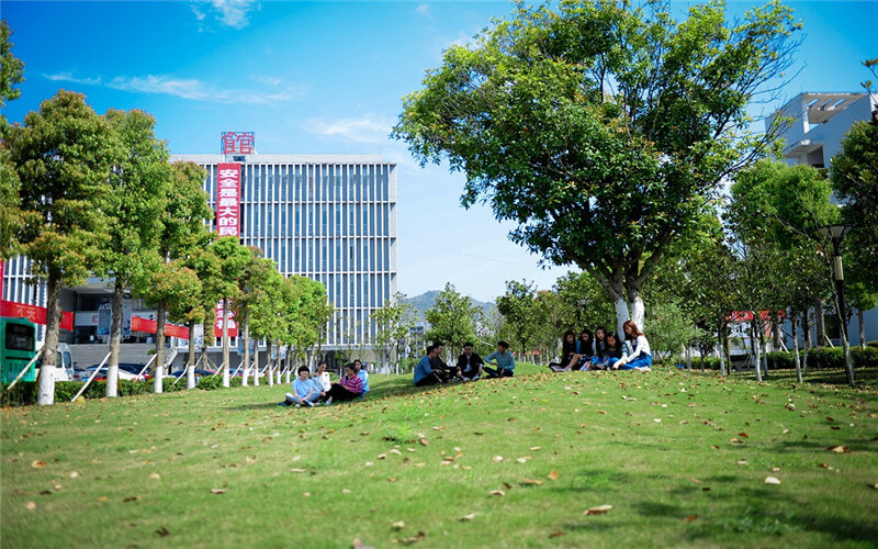 重庆旅游职业学院校园风景