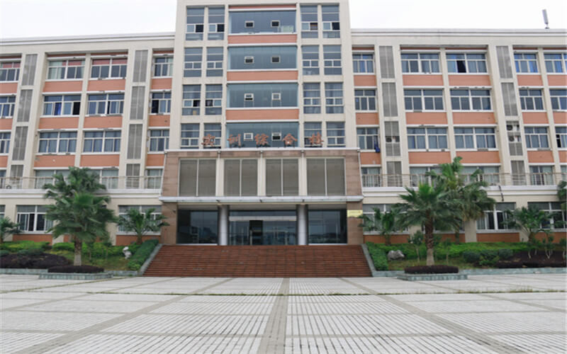 重庆安全技术职业学院校园风景
