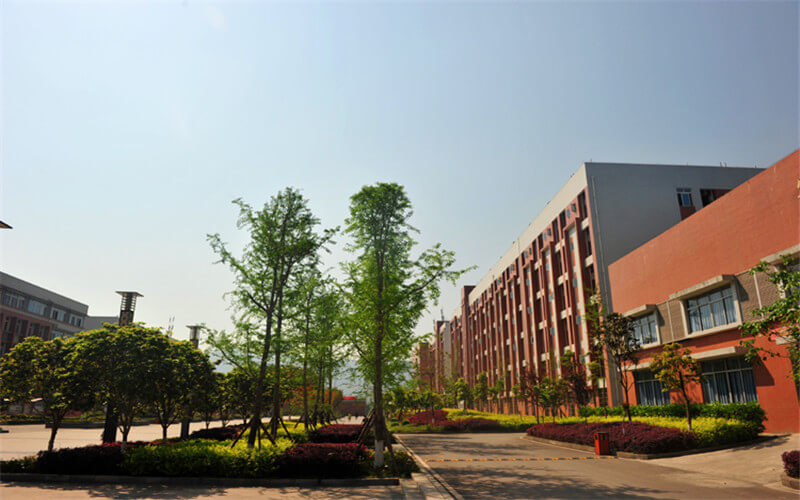 重庆公共运输职业学院校园风景