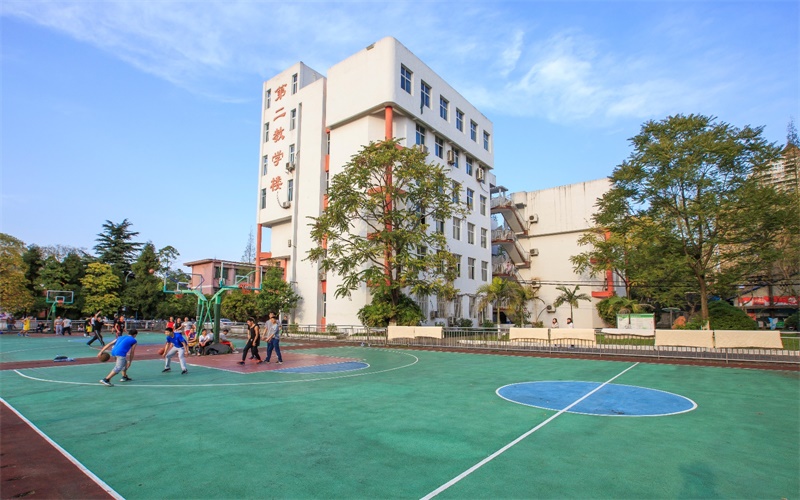 川北医学院校园风景