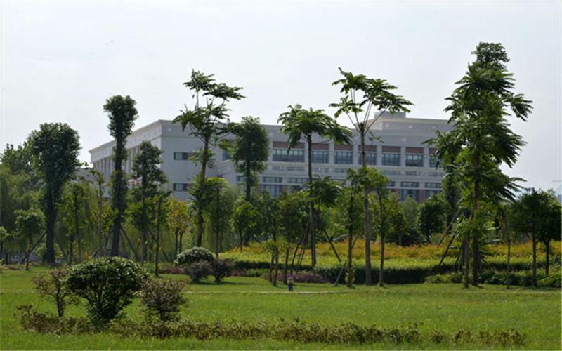 成都航空职业技术学院校园风景