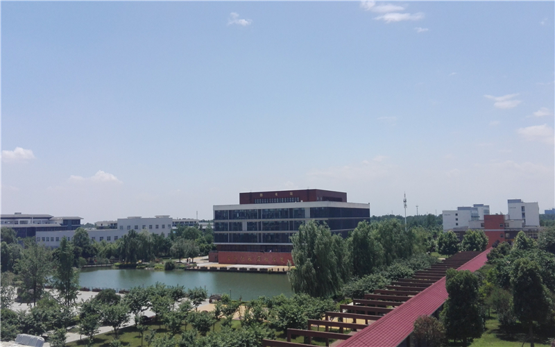 四川水利职业技术学院校园风景
