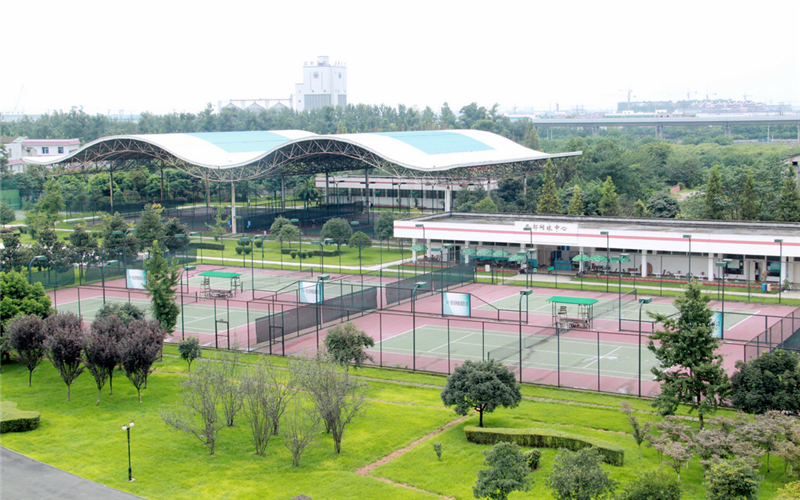 四川托普信息技术职业学院校园风景