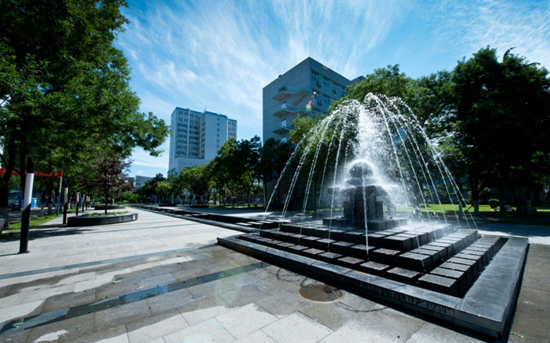 首都医科大学校园风景