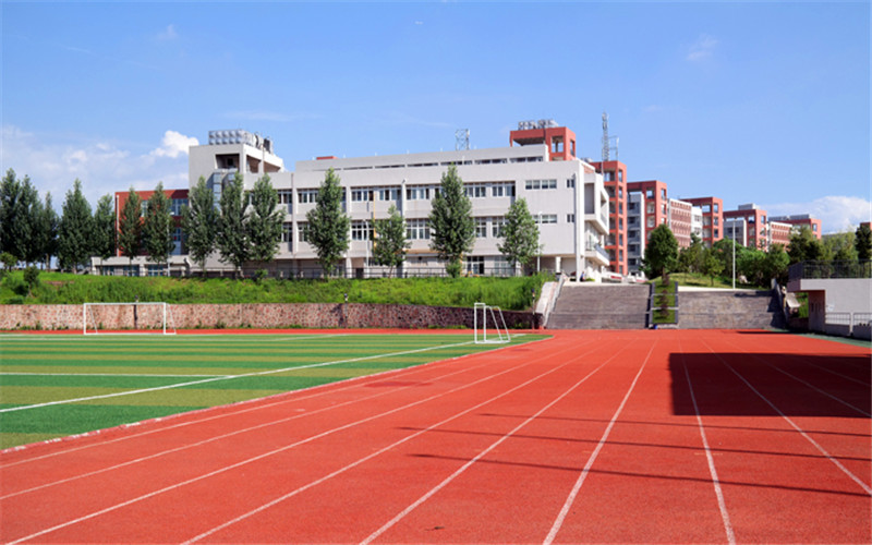 成都工业职业技术学院校园风景