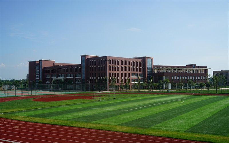 德阳城市轨道交通职业学院校园风景