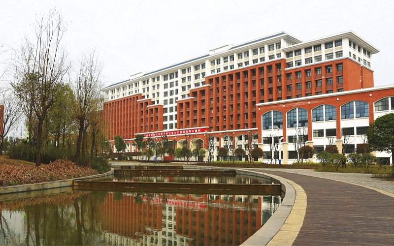 遵义医药高等专科学校校园风景