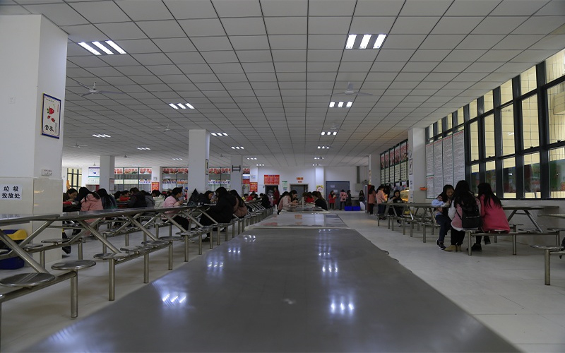 黔南民族幼儿师范高等专科学校校园风景