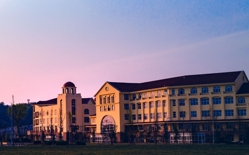 贵州民用航空职业学院校园风景