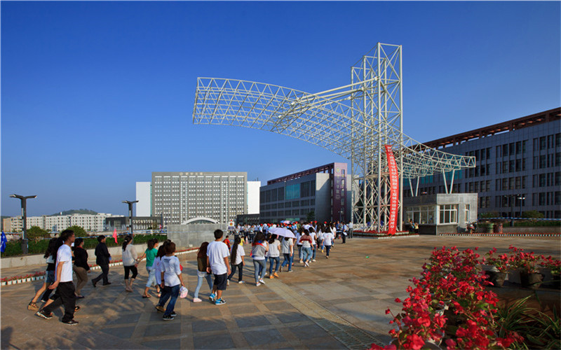 昆明冶金高等专科学校校园风景