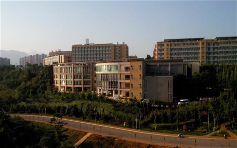 云南交通职业技术学院校园风景