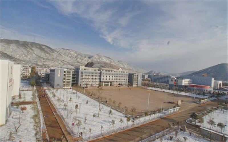 丽江师范高等专科学校校园风景