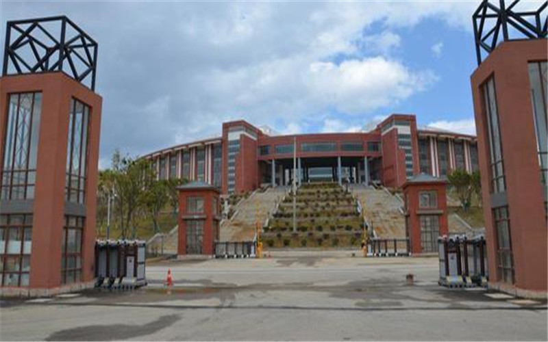 大理护理职业学院校园风景
