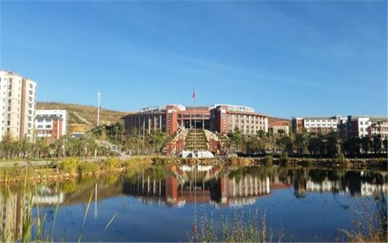 大理护理职业学院校园风景
