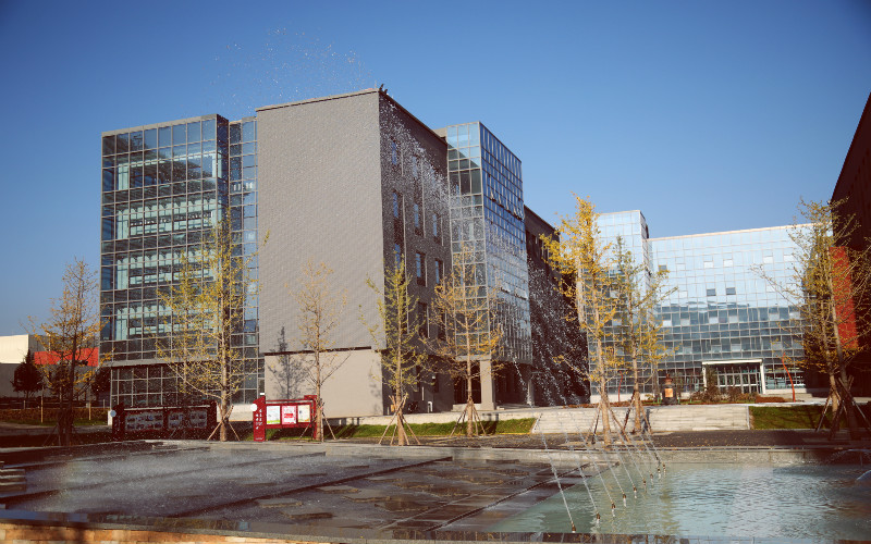 甘肃中医药大学校园风景