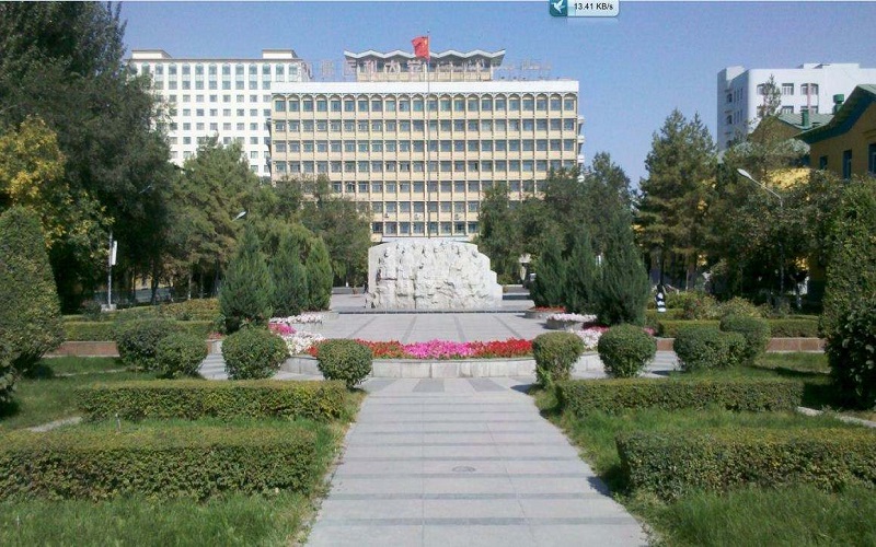 新疆医科大学校园风景