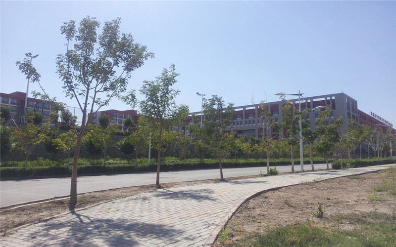 乌鲁木齐职业大学校园风景