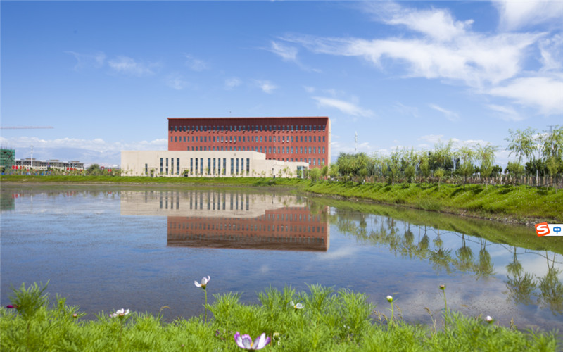 阿克苏职业技术学院校园风景