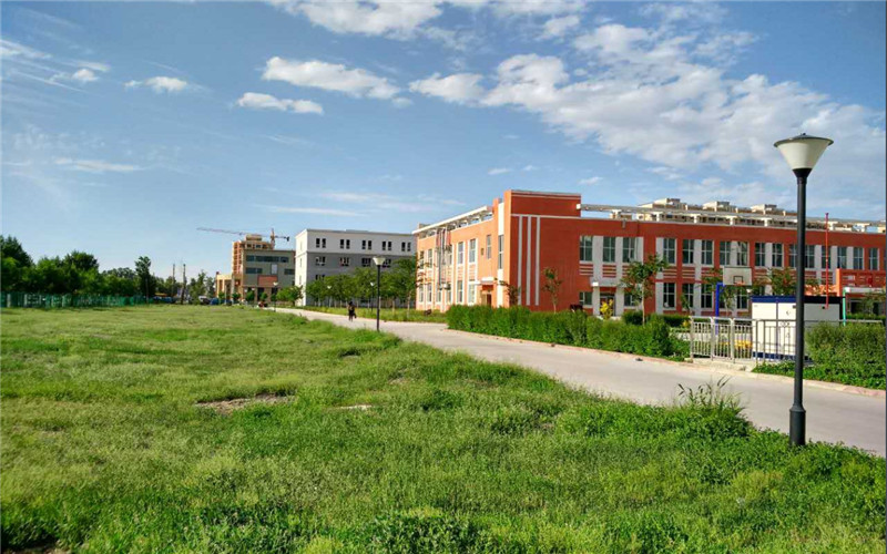 新疆科技职业技术学院校园风景