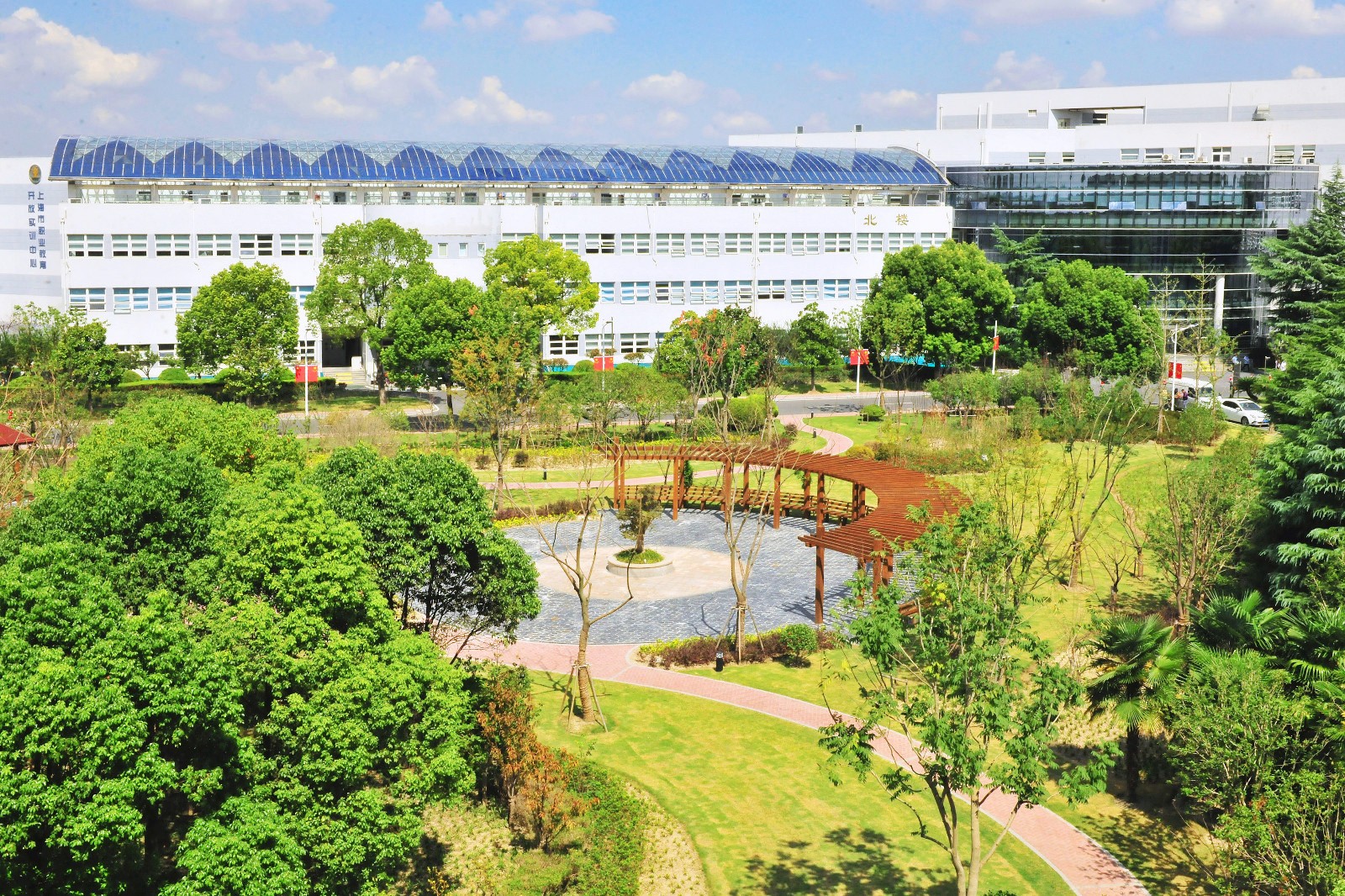 上海建设管理职业技术学院校园风景