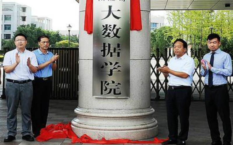 吕梁职业技术学院校园风景