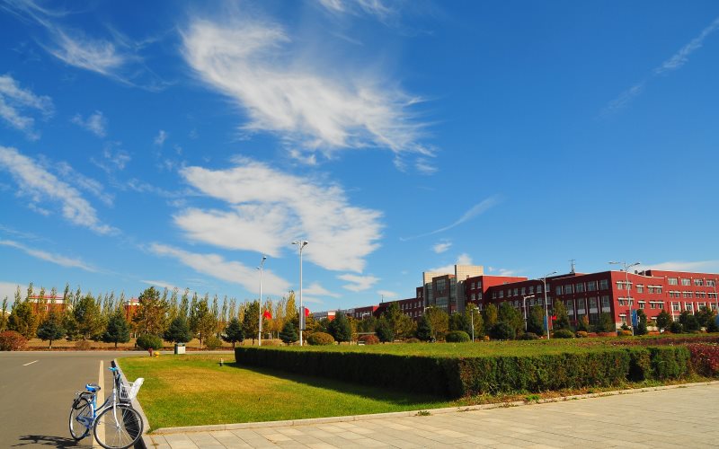 内蒙古师范大学校园风景