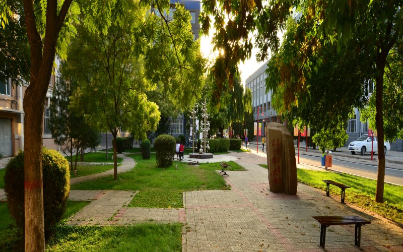 内蒙古师范大学校园风景