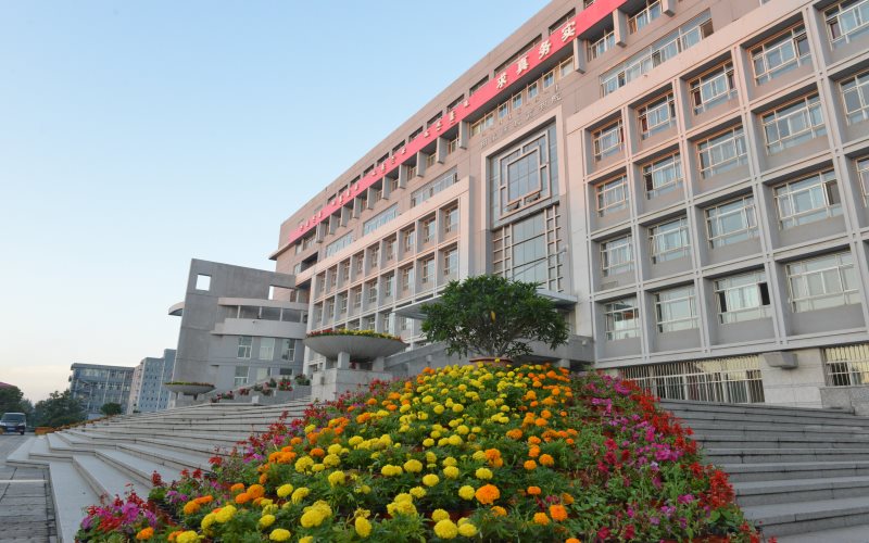 内蒙古师范大学校园风景