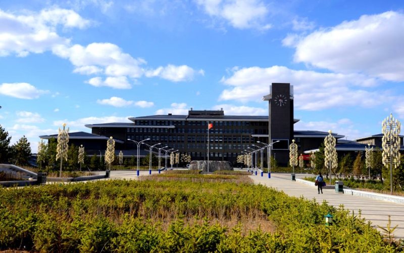 集宁师范学院校园风景