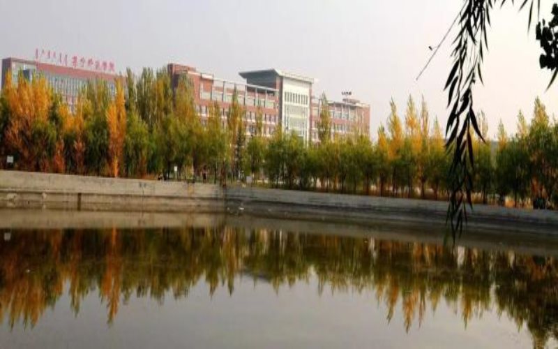 集宁师范学院校园风景