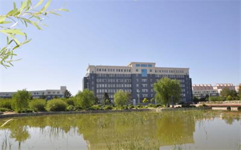 赤峰工业职业技术学院校园风景