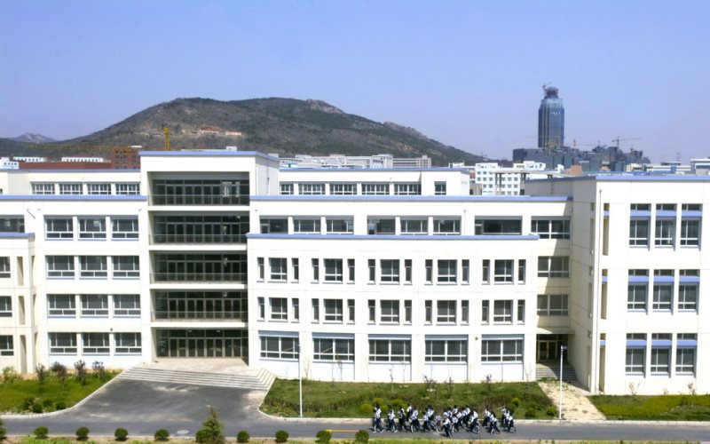 大连医科大学中山学院校园风景