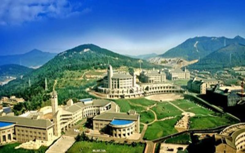 大连东软信息学院校园风景